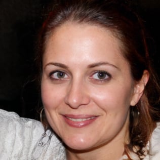 Jennifer L Slim Leaf Buyer 3